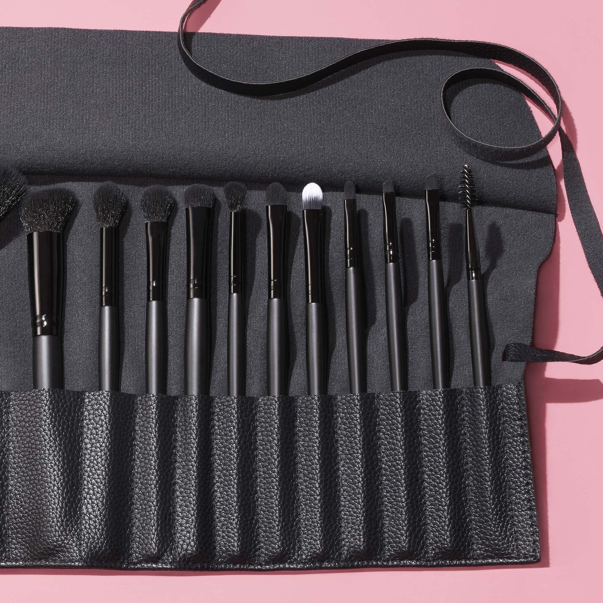 17-piece-ultimate-makeup-brush-set-and-travel-roll-y4 042423_UltBrushSet_V2_Main-2_IGF_carousel2.jpg