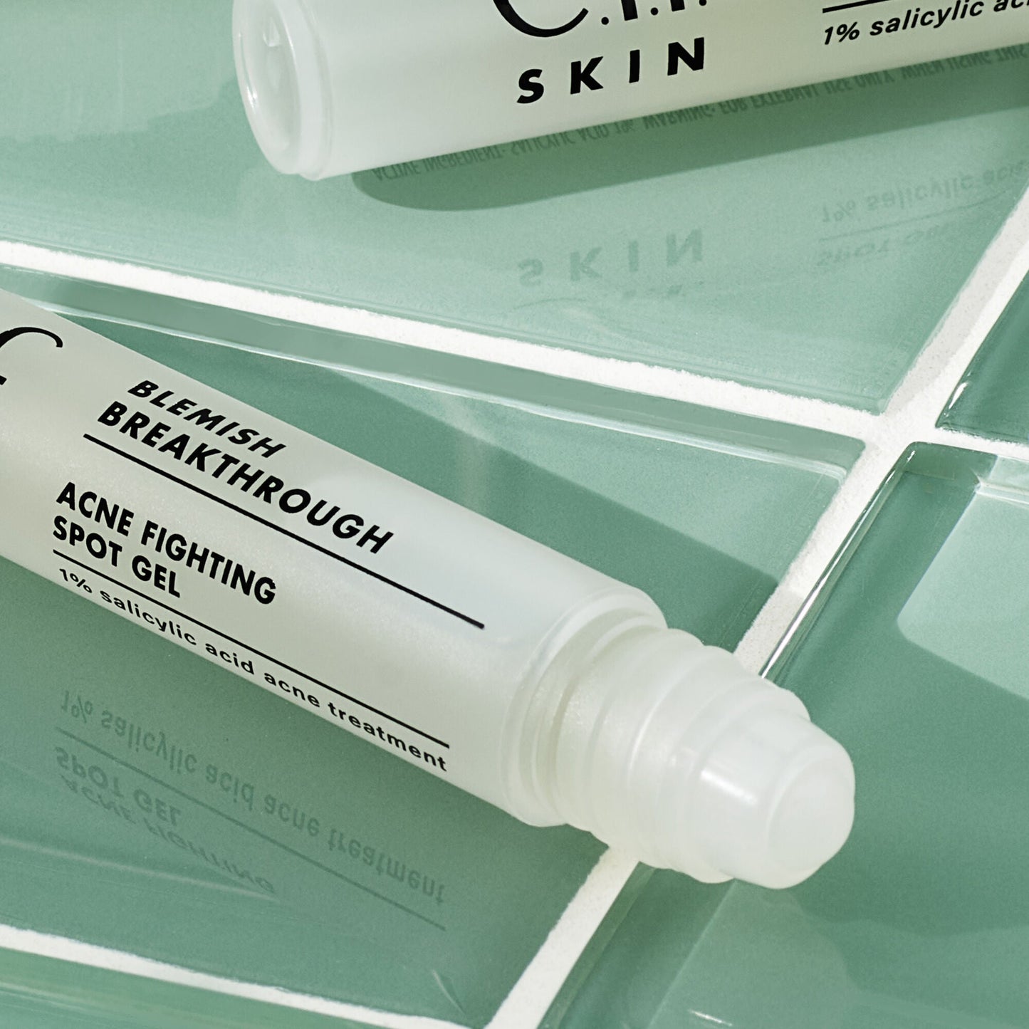 blemish-breakthrough-acne-fighting-spot-gel-a6 05_021622_SL_BT_Gel_Main_0218_FINAL_IGF_V2.jpg