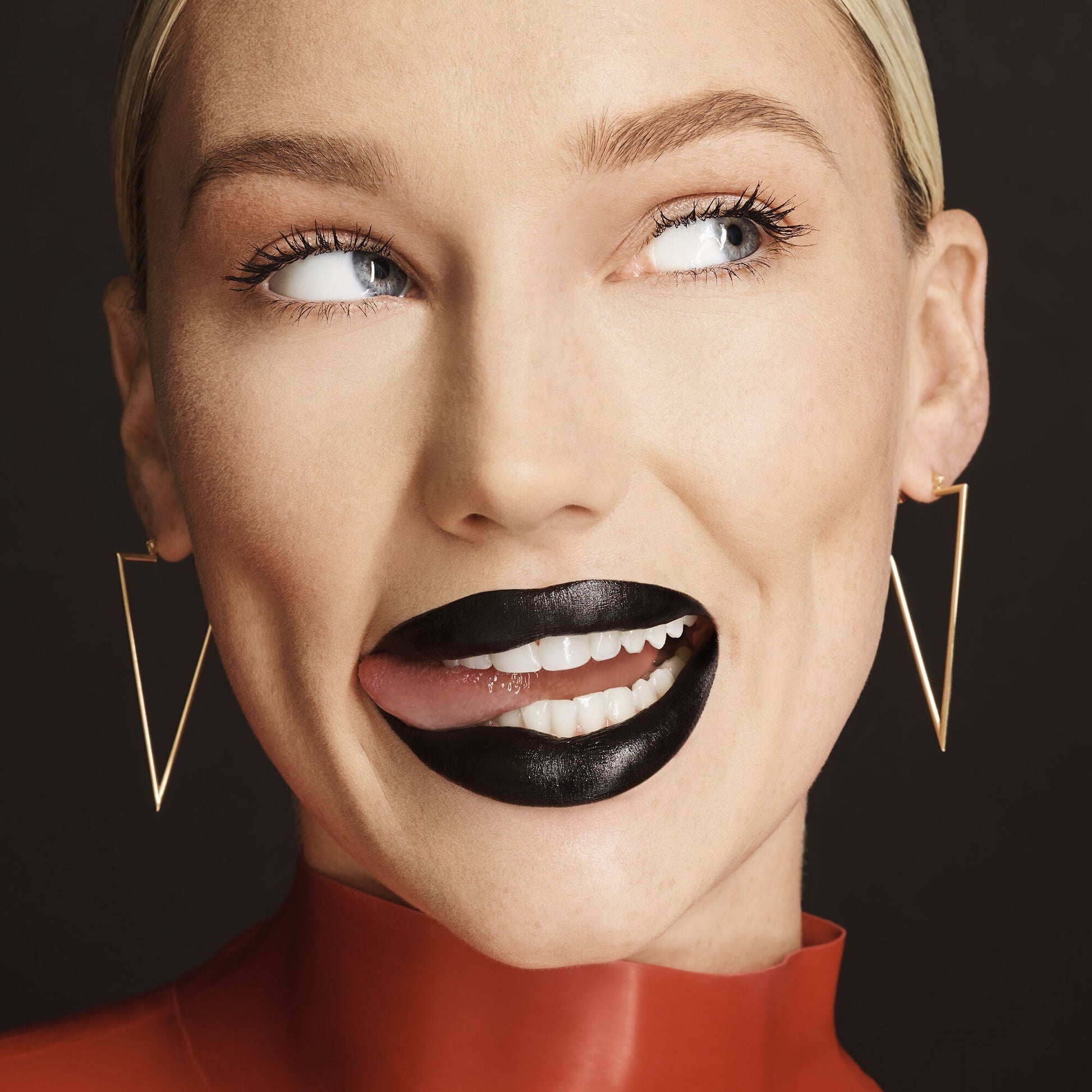 o-face-satin-lipstick-j1 071222_MD_Look4_0124_FINAL_RGB_IGF.jpg