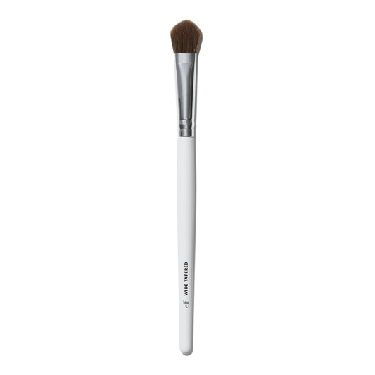wide-tapered-eyeshadow-brush-d3 21994_OPENA_R.png