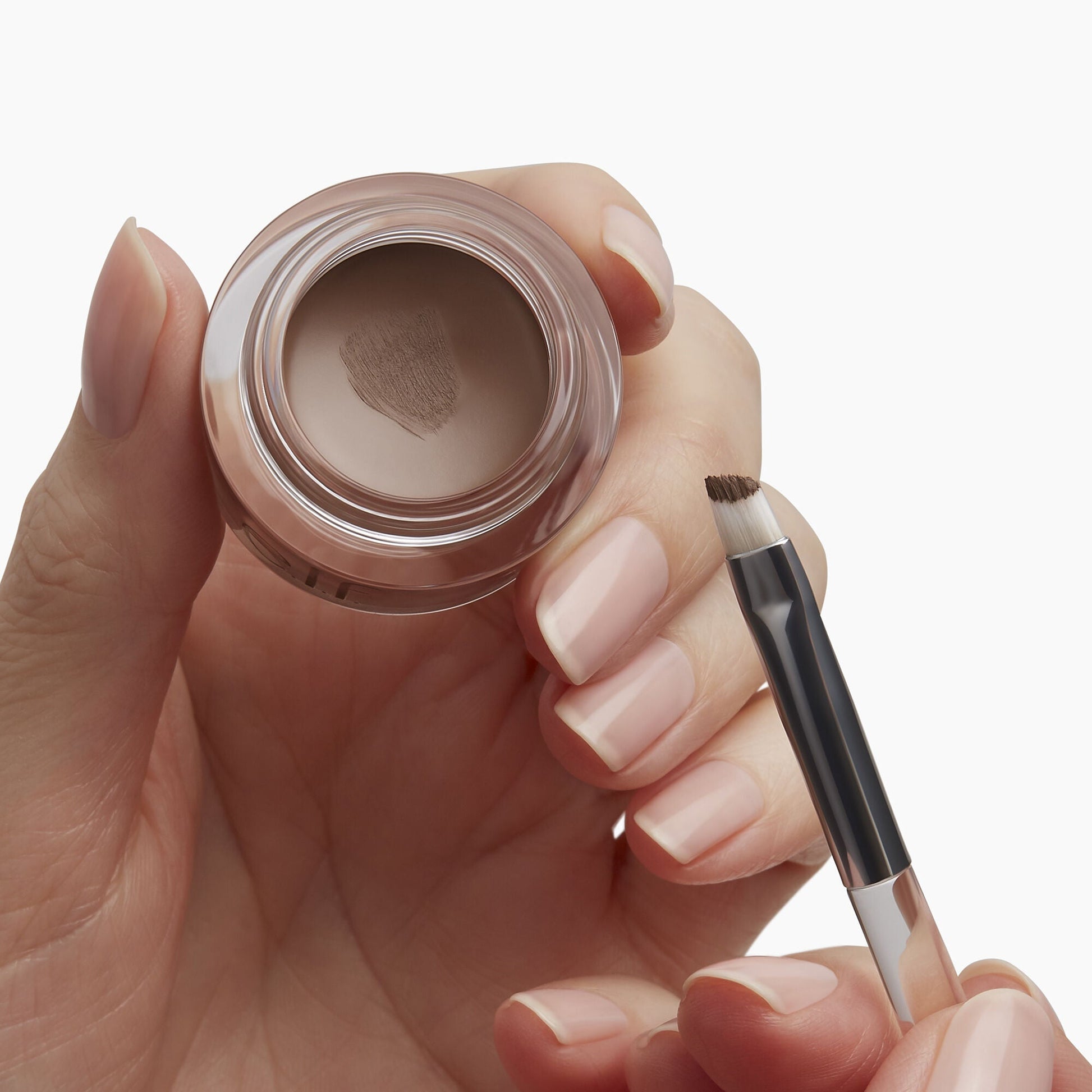 precision-dual-sided-eyebrow-brush-v7 85315_PrecisionDualSidedEyebrowBrush_Model.jpg